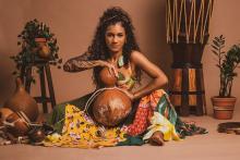 Poli, cantora